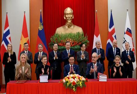 Vietnam Signs Free Trade Deal with Four European Nations