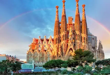 Spain Weighs Tourism Boost against Middle East War Risks