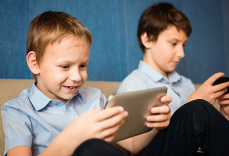 EU Revives Temporary Online Child Safety Rules