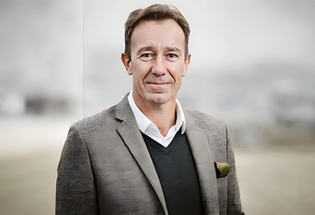 Aligning Stakeholders for Successful Industry Transformation 