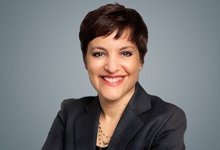 How Modern Leaders Can Balance Performance with People-Centric Leaders